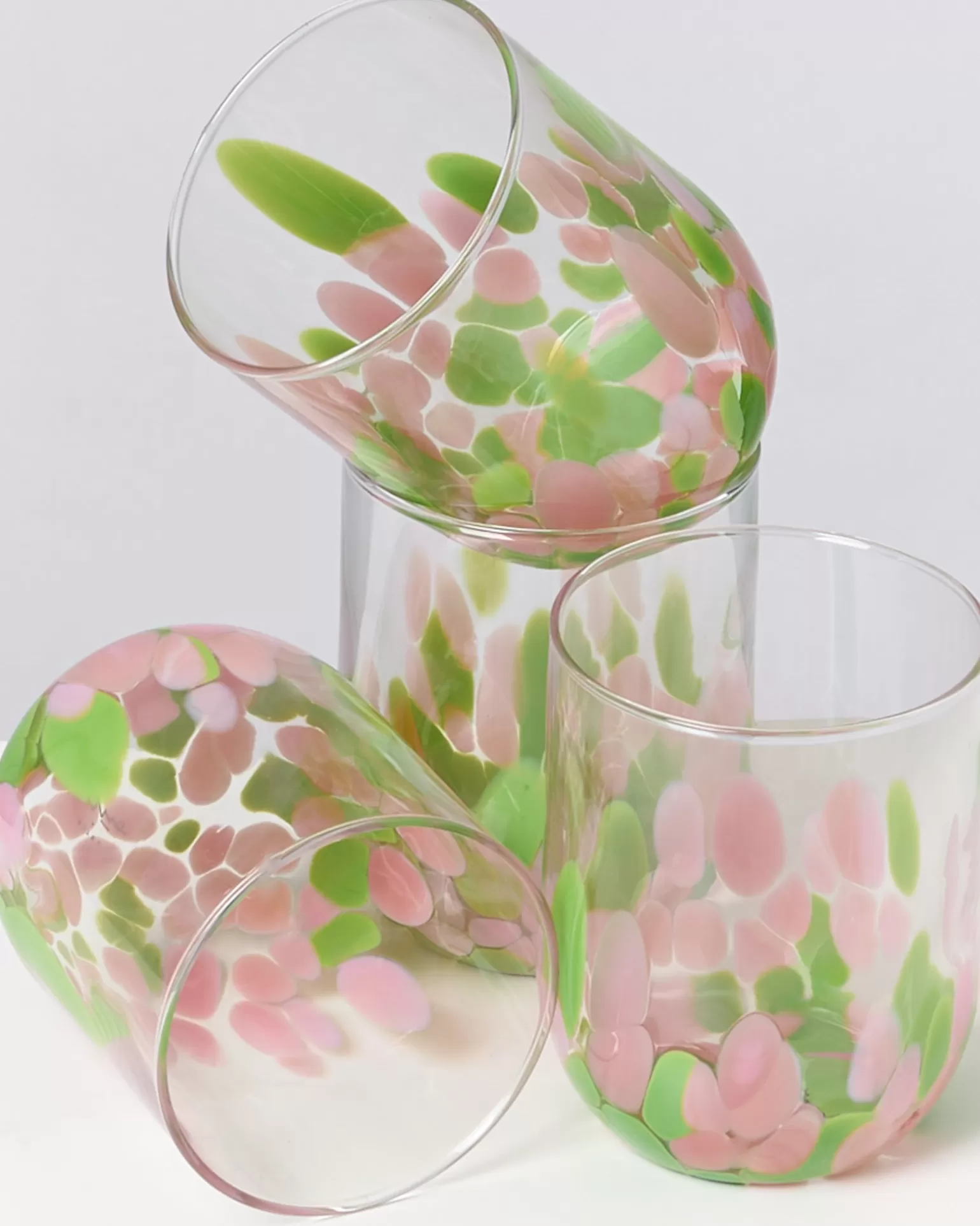 Oferta Relámpago: Vaso Grande Motel Alegría con Diseño Exclusivo de Gotas en Rosa y Verde Vibrante - ¡Aprovecha Ahora!