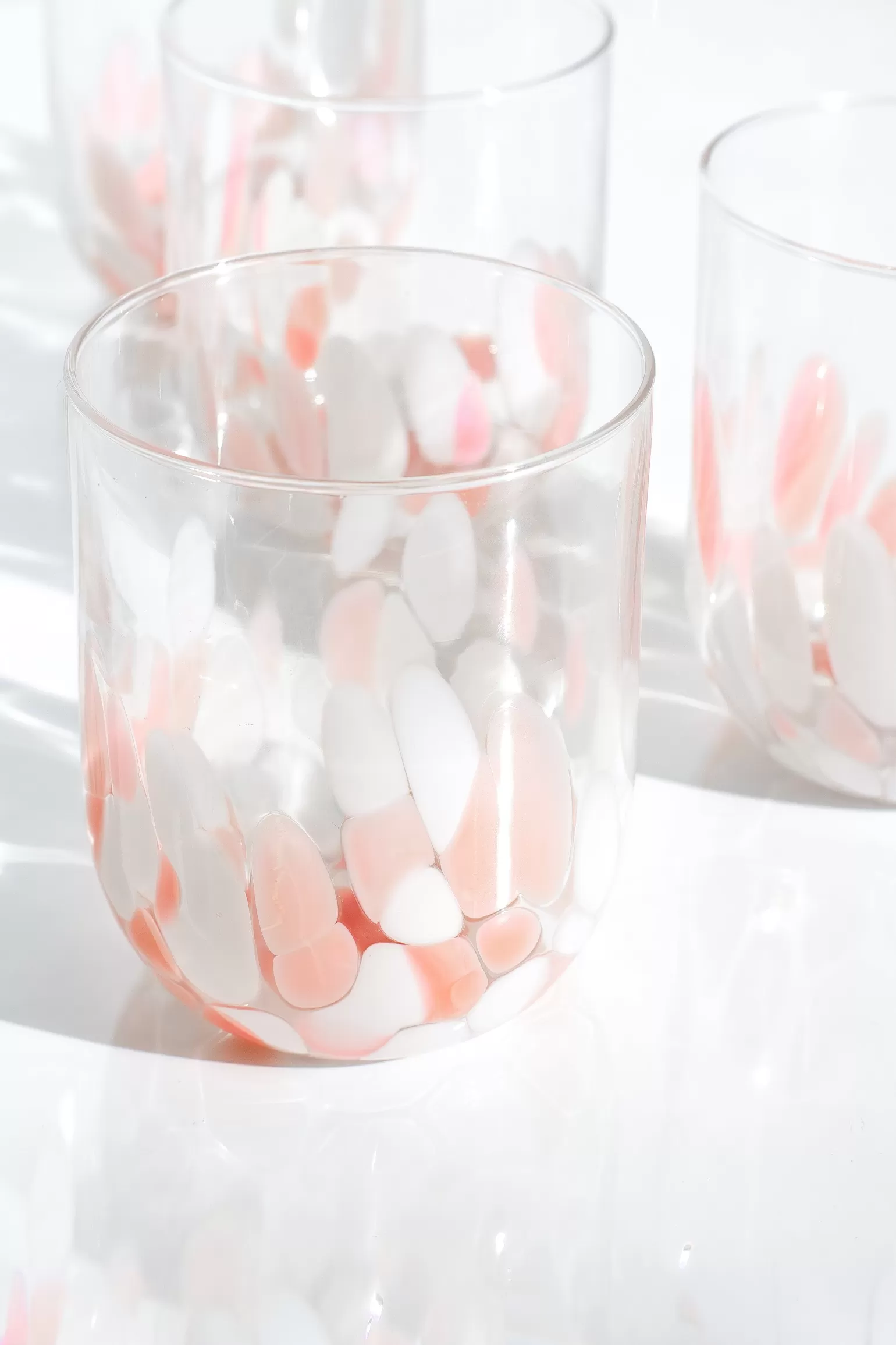 Miio Alegria - Vaso de Cristal XL con Detalles en Rosa y Gotas Artesanales