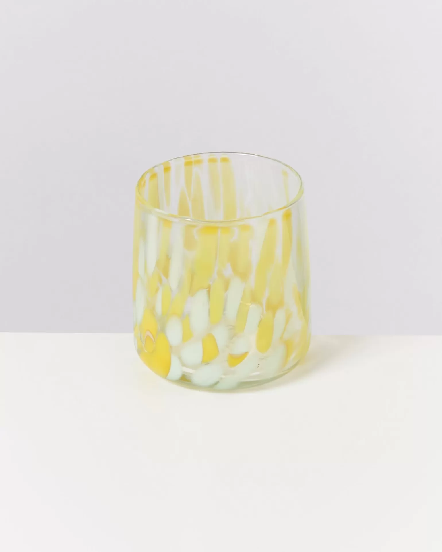 Exclusivo Juego de 4 Vasos Motel à Miio Alegría - Diseño con Gotas Grandes y Pequeñas en Estilo Moderno