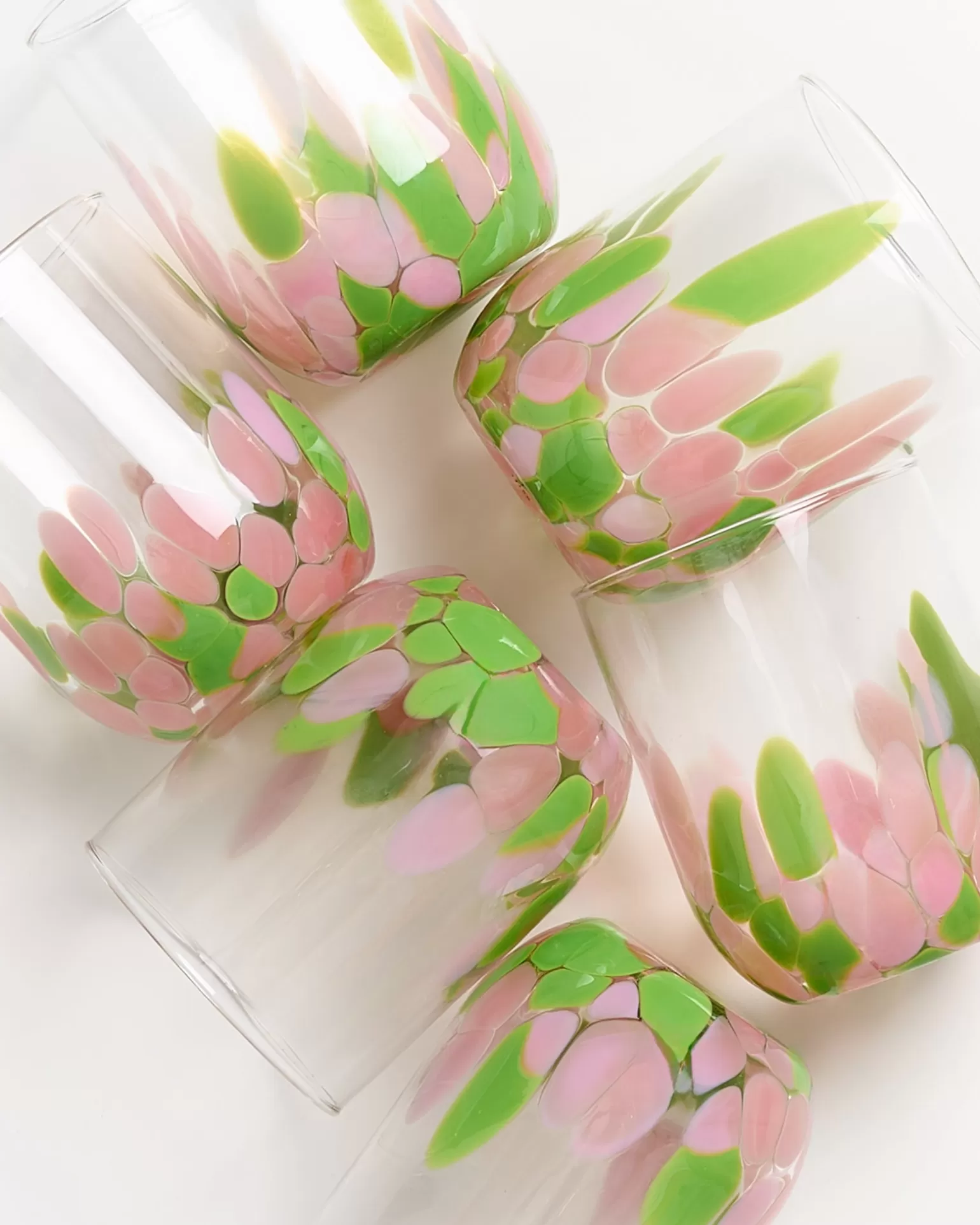 Liquidación Exclusiva - Juego de 6 Vasos Miio Alegria con Gotas Decorativas | Cristal Transparente en Tonos Rosado y Verde