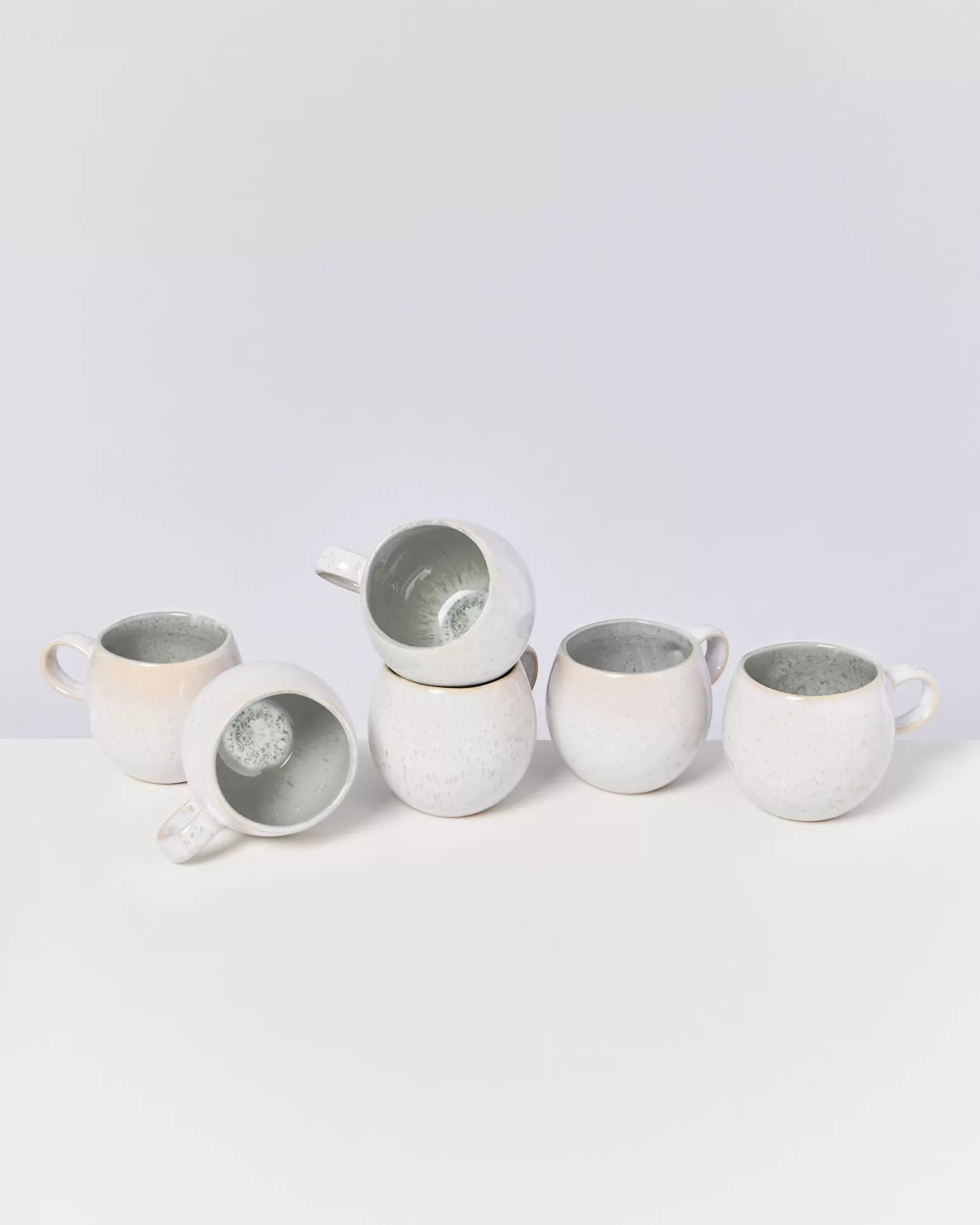 Oferta Destacada: Taza Grande Motel Areia Miio - Diseño Moderno en Gris Neutro ¡Imperdible!