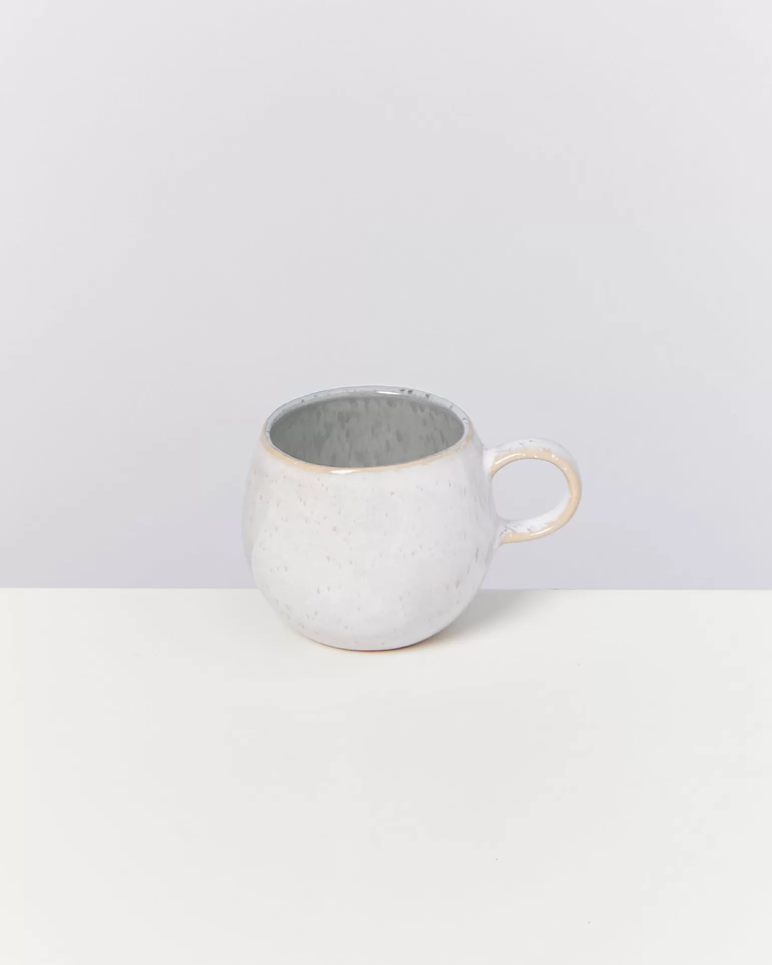 Juego de 6 Tazas para Espresso Motel a Miio Areia - Color Grafito Moderno, Diseño Ergonómico en Set Completo 

(，