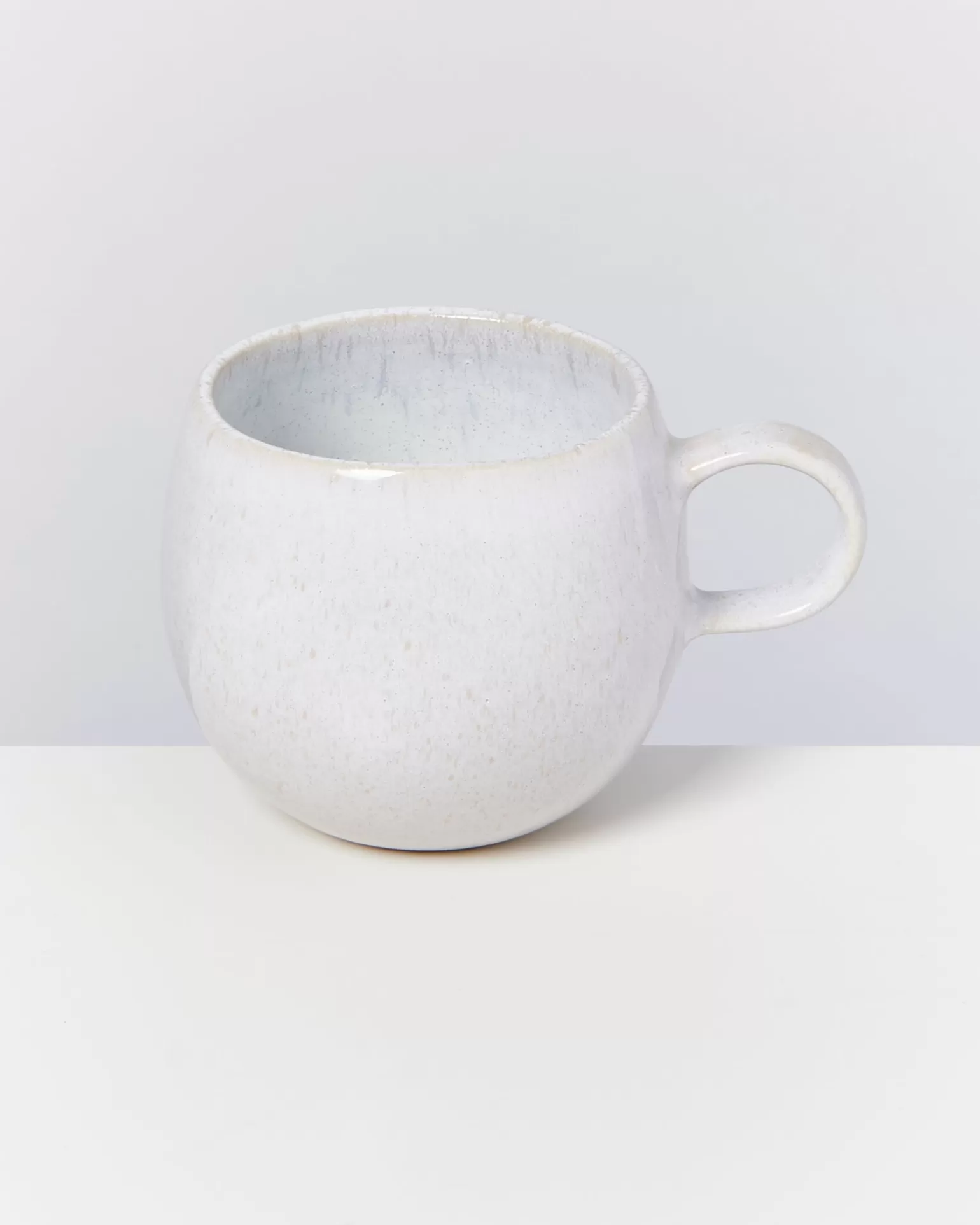 Juego de 6 Tazas Grandes Blancas con Descuento - Colección Motel Miio Areia, Diseño Moderno para Café