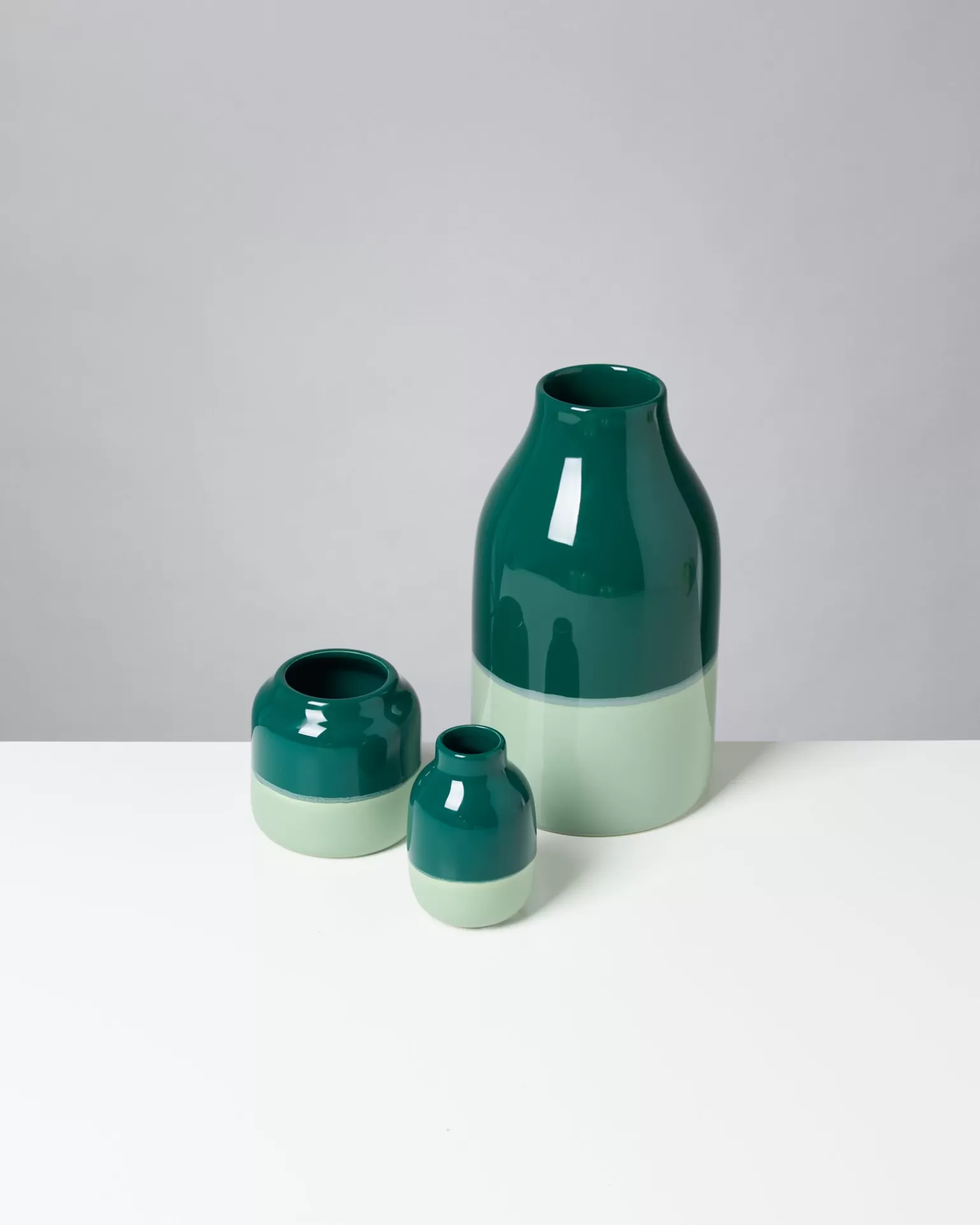 Oferta Relámpago: Jarrón Infantil Miio Bebé by Motel - Verde Bosque con Toques de Salvia Natural | Edición Coleccionista ¡Últimas Unidades!