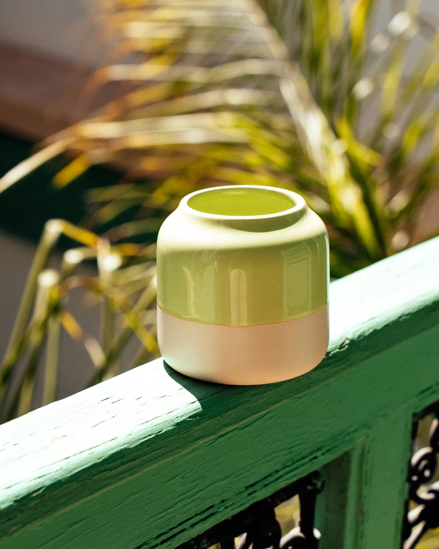 ¡Oferta Especial! Jarrón Motel Miio para Bebés - Encantador diseño en Lima Rosáceo, ¡perfecto para habitaciones infantiles!