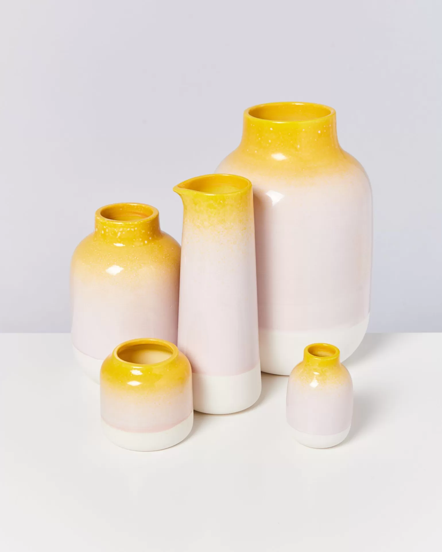 Jarrón Decorativo Hogar Miio Bebé - Diseño Único con Rosas en Amarillo y Rosa, Decorado con Motas para Nursery