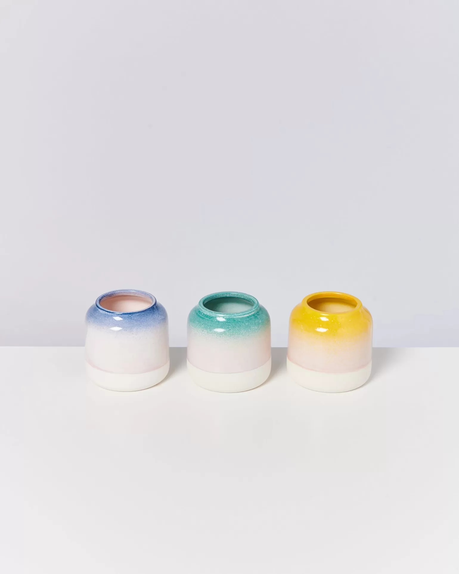 Jarrón Decorativo Hogar Miio Bebé - Diseño Único con Rosas en Amarillo y Rosa, Decorado con Motas para Nursery