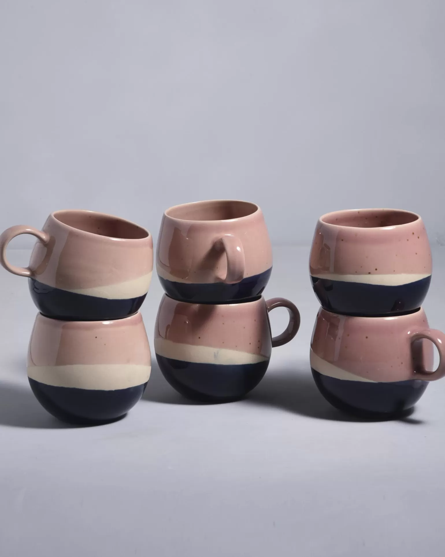 Juego de 6 Tazas Grandes Motel a Miio Bica - Combinación Rosa Clásico, Azul Marino y Beige Cremoso