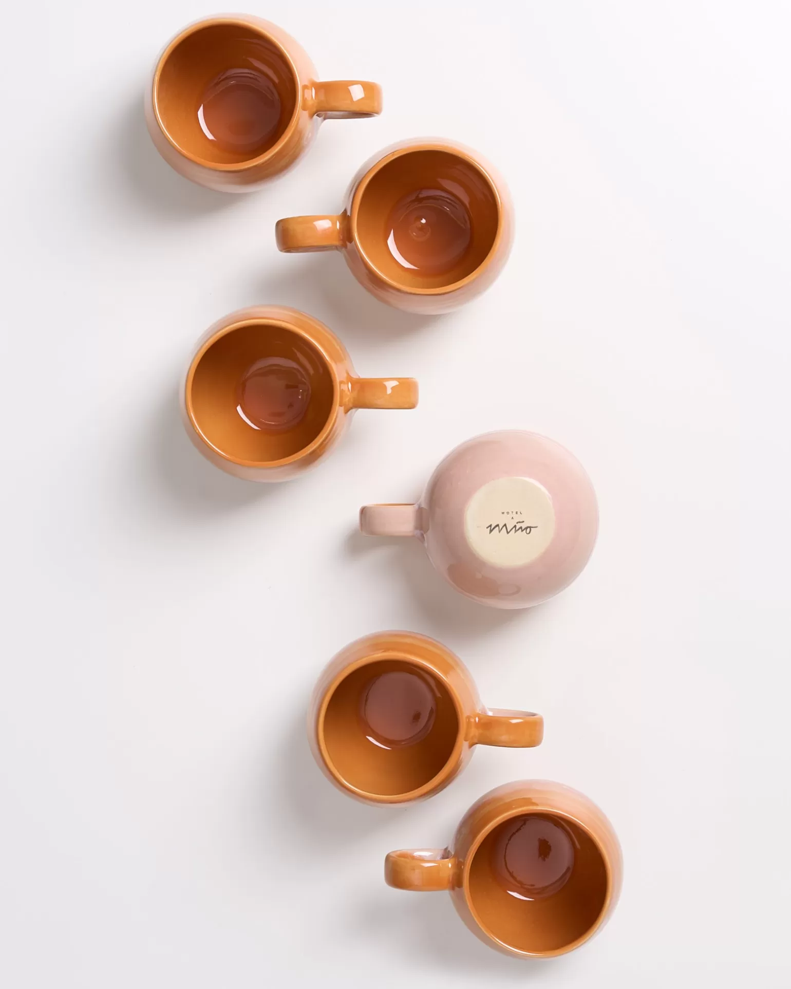 Juego de 6 Tazas Compactas Bica - Diseño Moderno en Naranja | MOTEL A MIIO