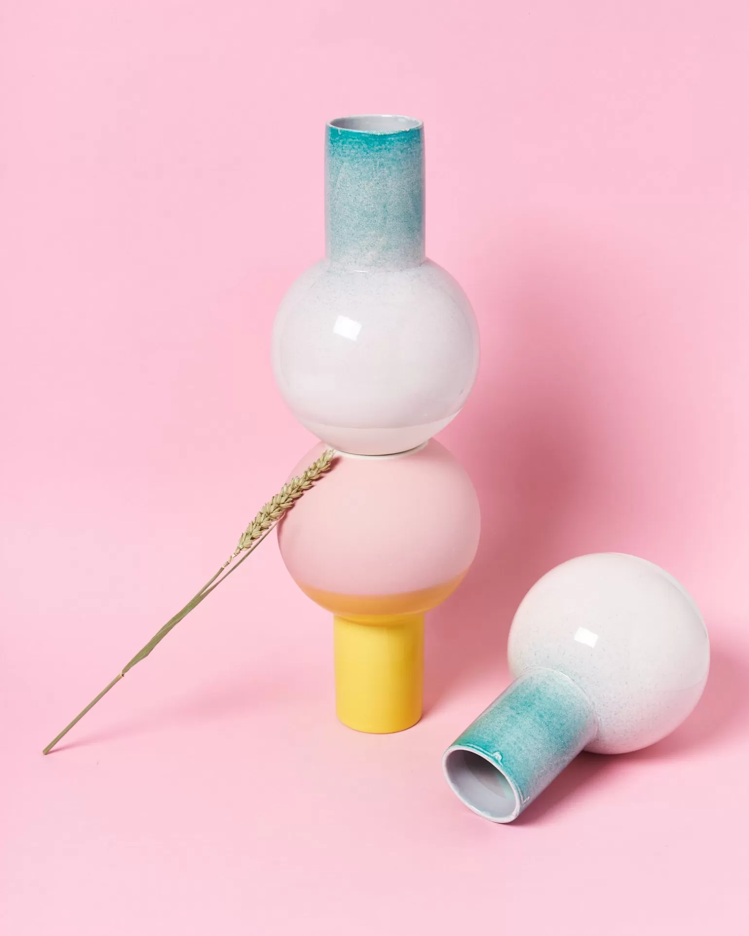 Jarrón Miio Bola para Motel - Rosa Amarilla con Diseño Contemporáneo
