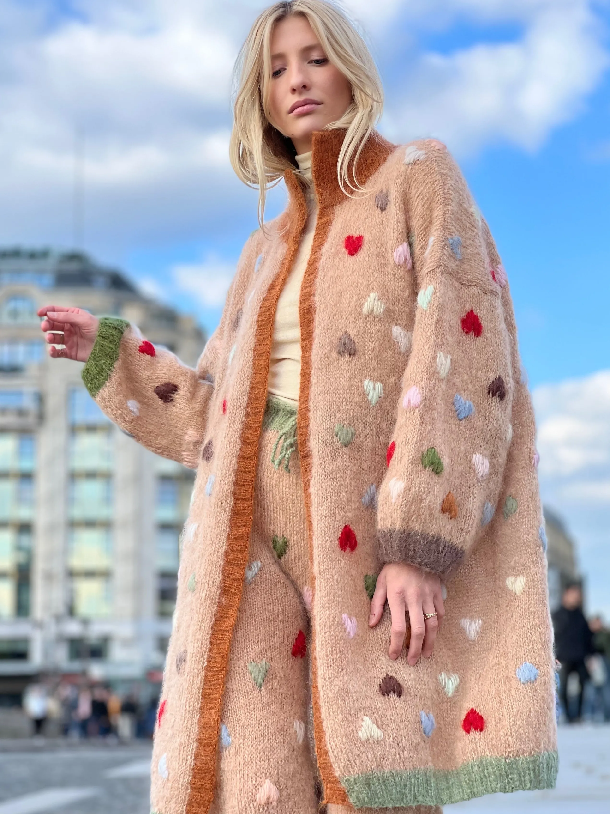Rose Carmine COAT MON AMOUR BEIGE- Coats