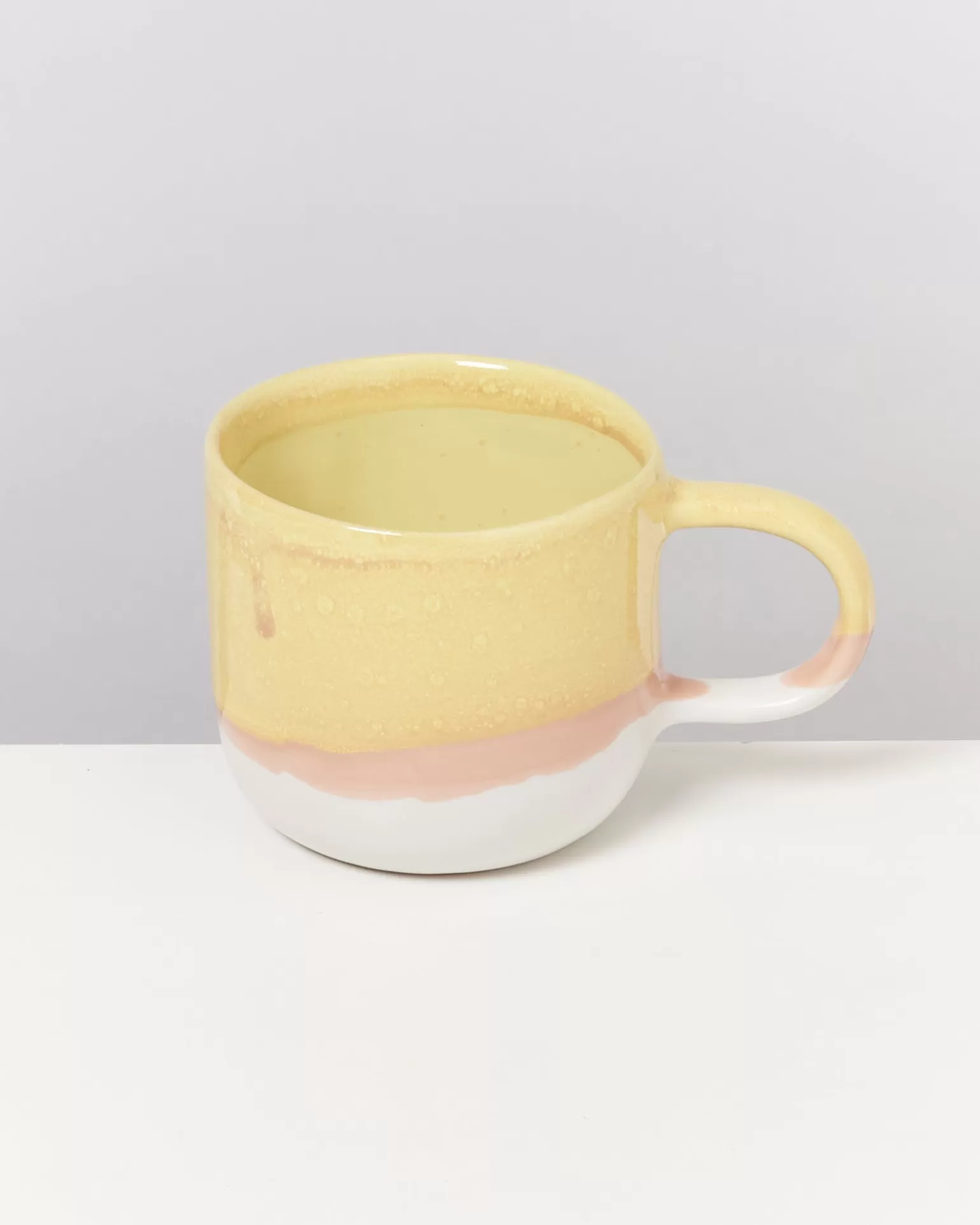 Juego de 6 Tazas Grandes Amarillas Fashion Motel - Diseño Moderno de Miio Coimbra