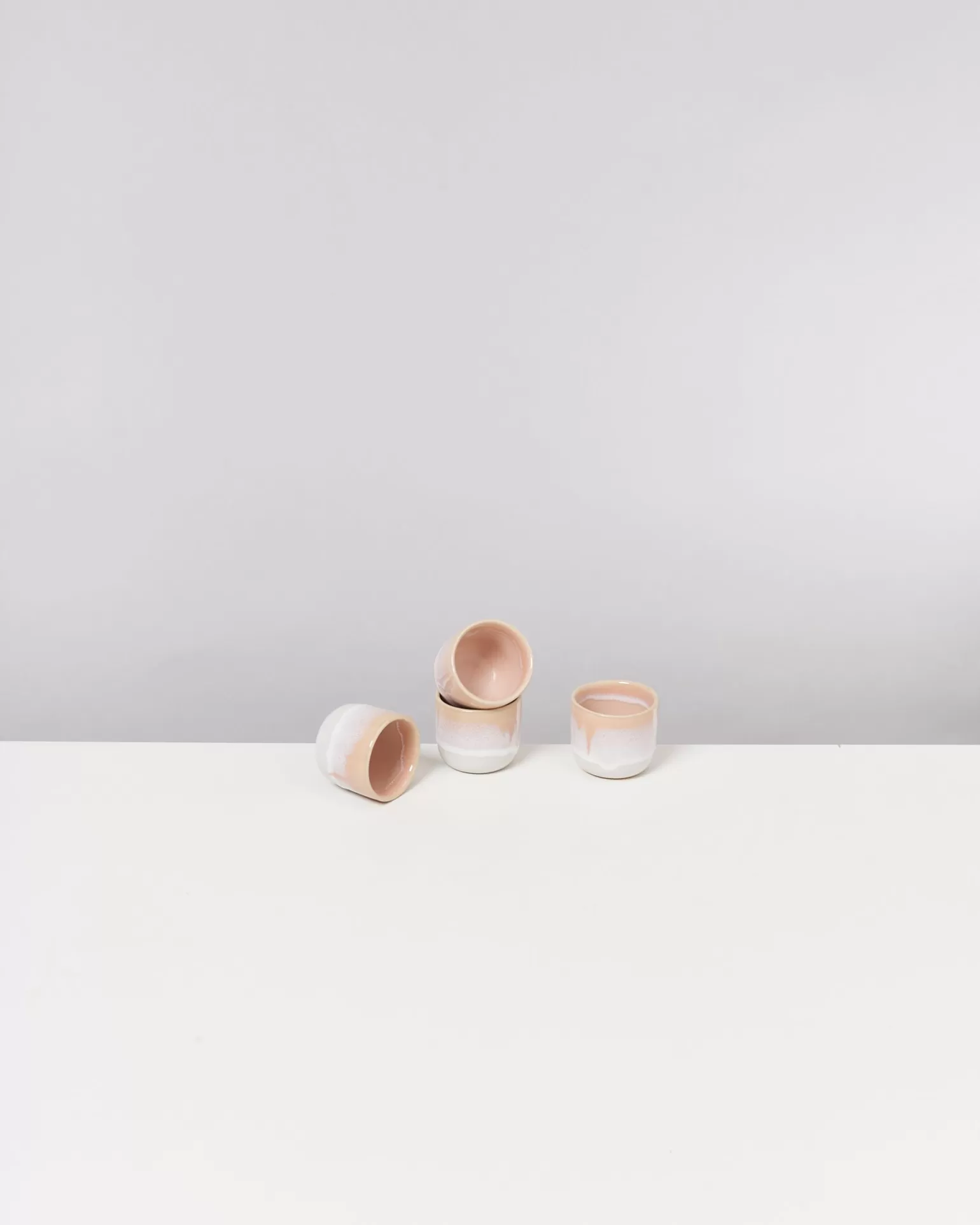 Taza de espresso estilo boutique Miio Coimbra - Diseño moderno en tono melocotón para amantes del café