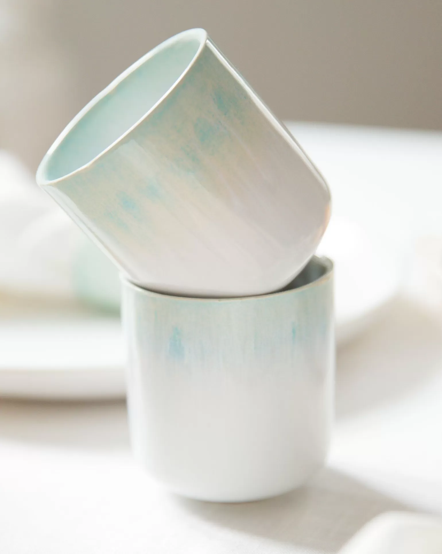 Taza Miio Copa Alto en Jade - Diseño Ergonómico y Compacto para Bebidas Calientes