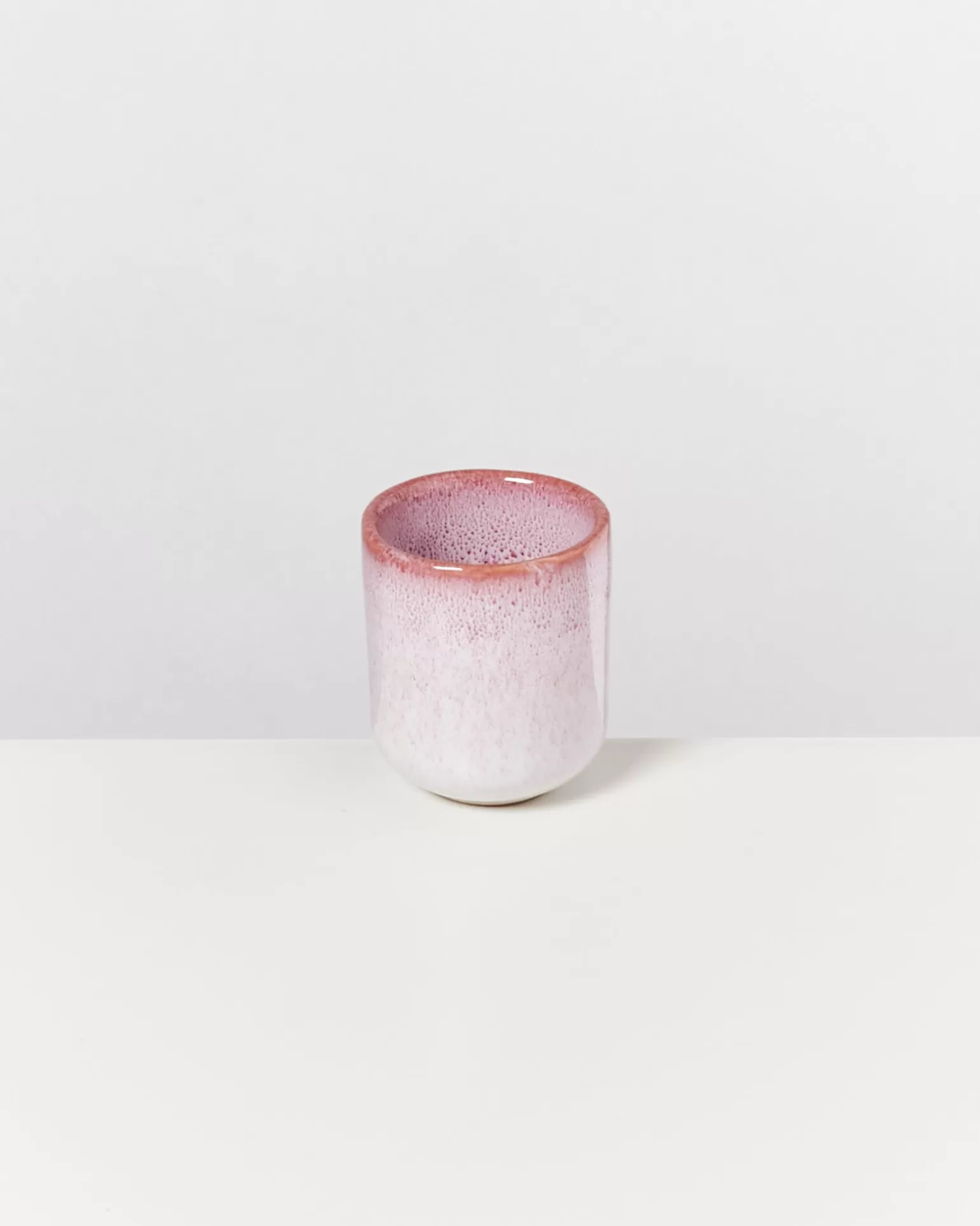 Juego Encantador de 6 Tazas para Espresso con Diseño de Fresas - Colección Exclusiva Fashion Motel x Miio Copa Alto, Ideal para Regalos Originales y Amantes del Café