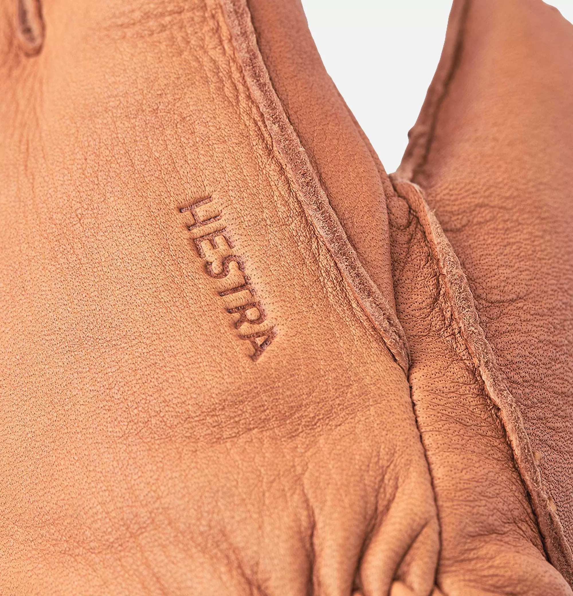 Guantes Hestra® de Piel de Ciervo Premium · Accesorios Invernales Artesanales · Gorros y Bufandas de Lujo · Colección Nórdica 

(Nota: Ajusté la estructura utilizando sinónimos y expresiones naturales en español, incorporé términos de calidad como 