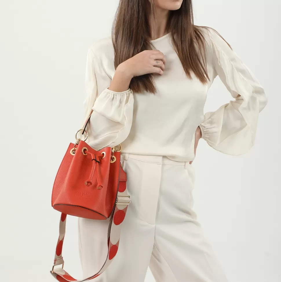 Bolso Folli Follie para mujer - Diseño bucket en cuero vintage con detalles modernos y estilo sofisticado