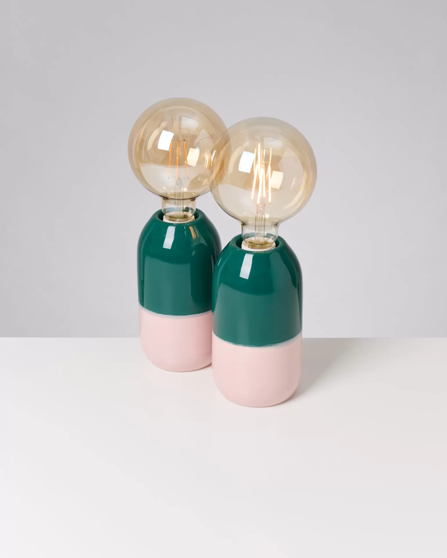 Lámpara Farol Miio - Cheap Motel | Diseño Vintage en Verde Musgo y Rosado Pastel