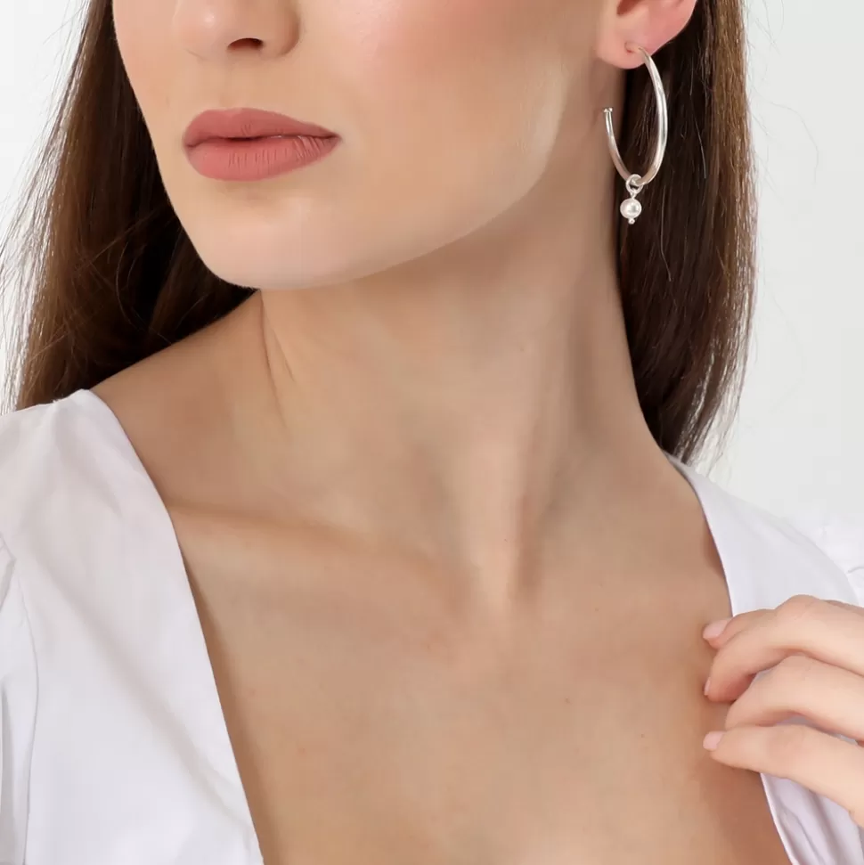 Aros de Plata Oversized con Perlas Brillantes y Colgantes Elegantes - Joyería Folli Follie para Mujer - Estilo Único en Fashionable.Me