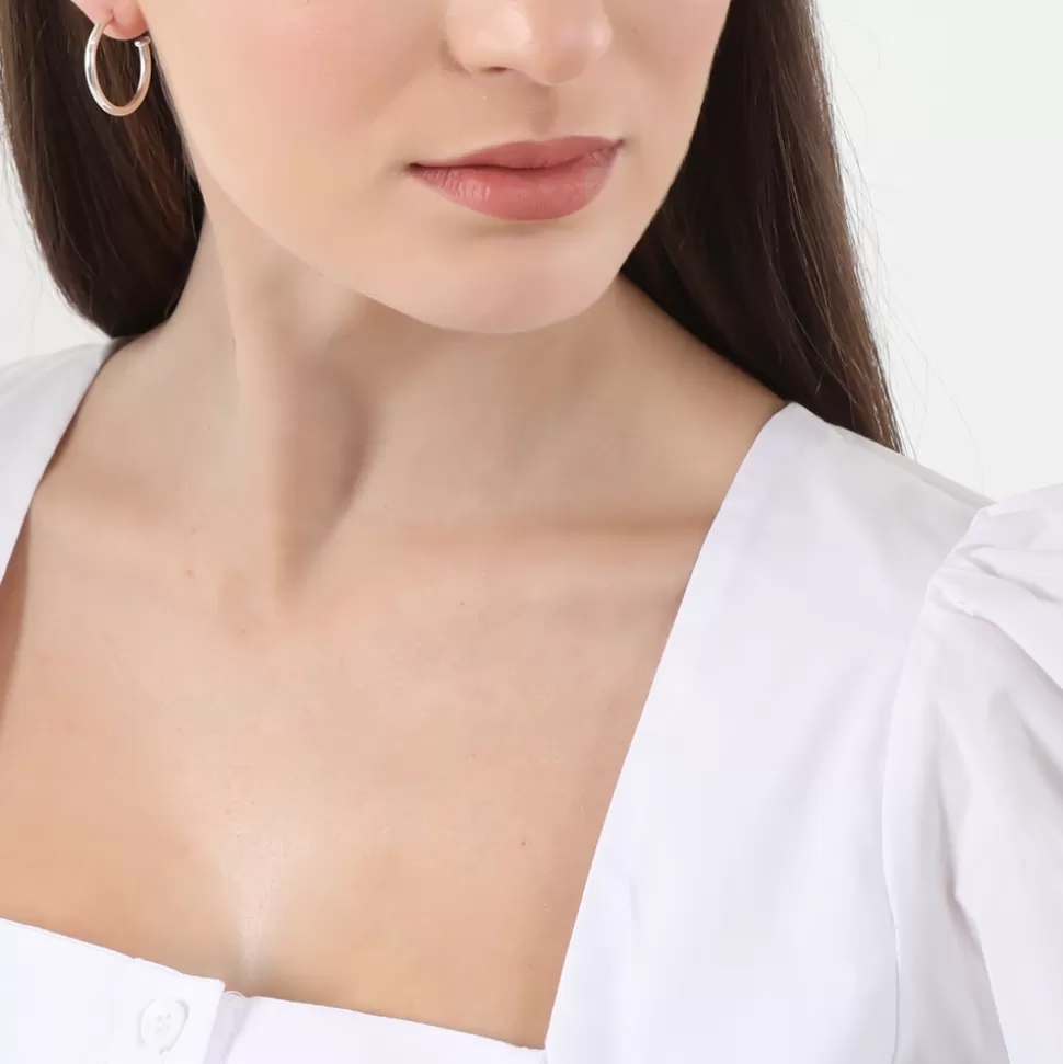 Aros Plateados Pequeños con Flores y Perlas para Mujer - Diseño Elegante de Folli Follie | Fashionable.Me