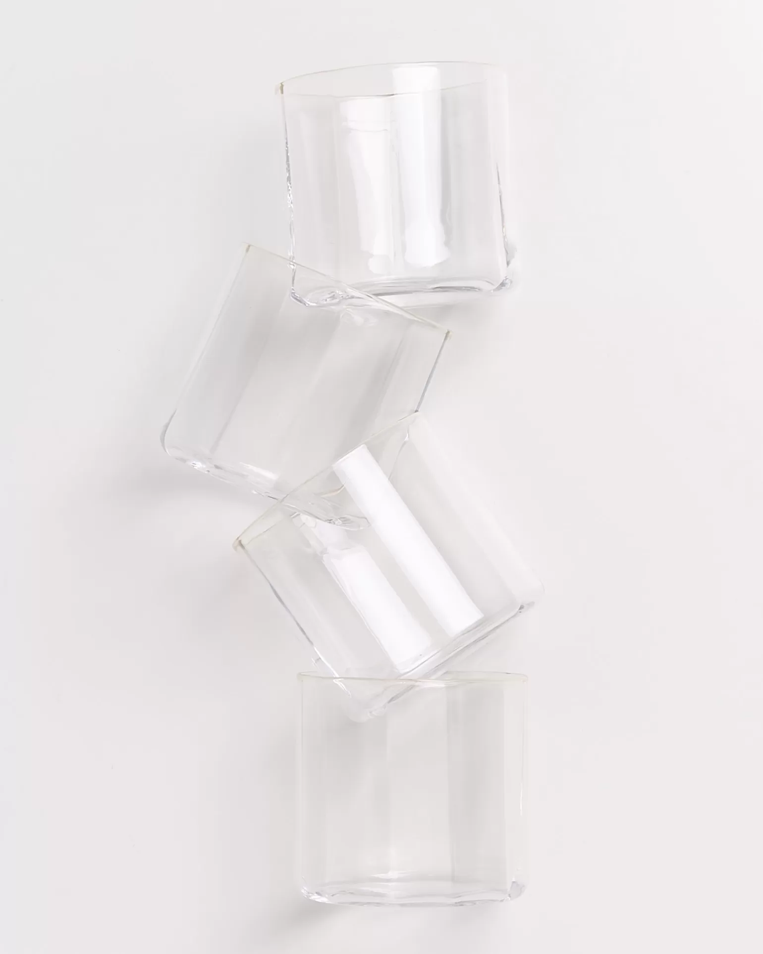 Juego de 4 Copas Clásicas con Motivos Florales - Cristal Transparente Elegante de Miio Joia para Hotel Boutique