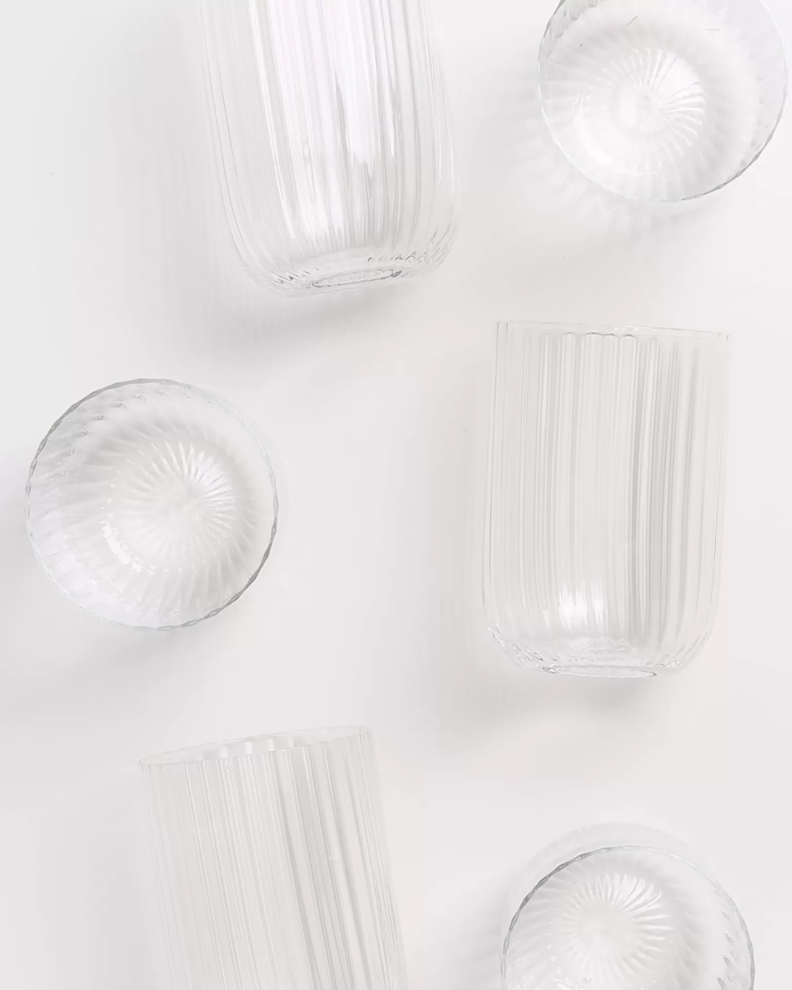 Juego Exclusivo de 6 Copas Clásicas - Cristal Tallado con Efecto Diamante para Bebidas Elegantes | Colección Miio Joia en Oferta Limitada