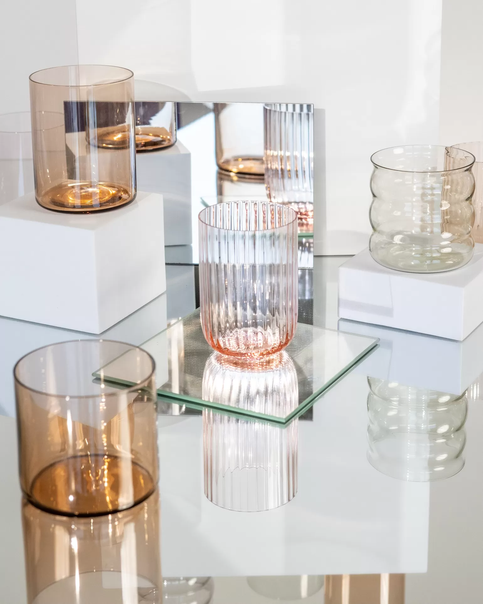 ¡Oferta Flash! Juego de 4 Vasos Tallados Motel a Miio Joia - Diseño Exclusivo con Textura Mixta, Cristal Resistente ¡Últimas Unidades!