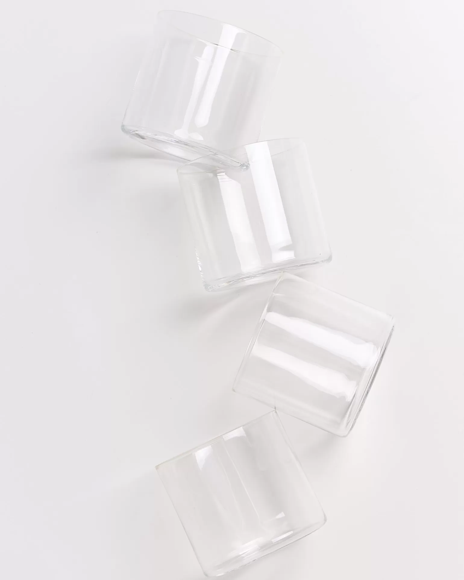 Juego de 4 Vasos Clásicos Pequeños - Cristal Transparente y Diseño Atemporal | Colección Exclusiva Motel Outlet Miio Joia