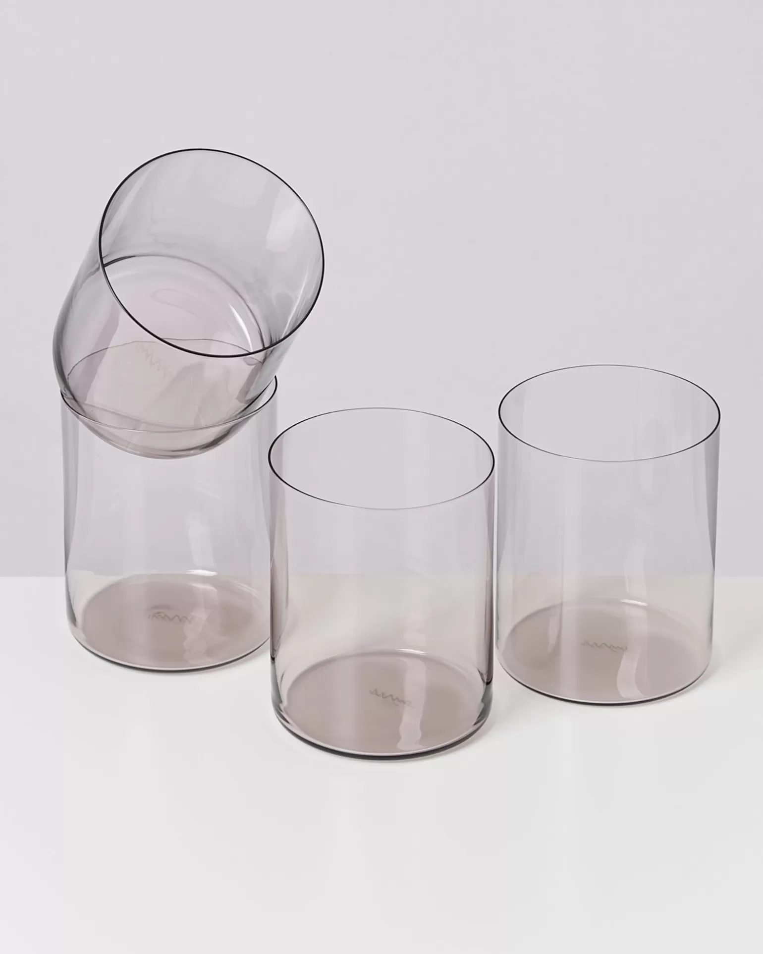 Cóctelera Hot Motel Miio - Juego Elegante de 4 Vasos Grandes en Cristal Amatista