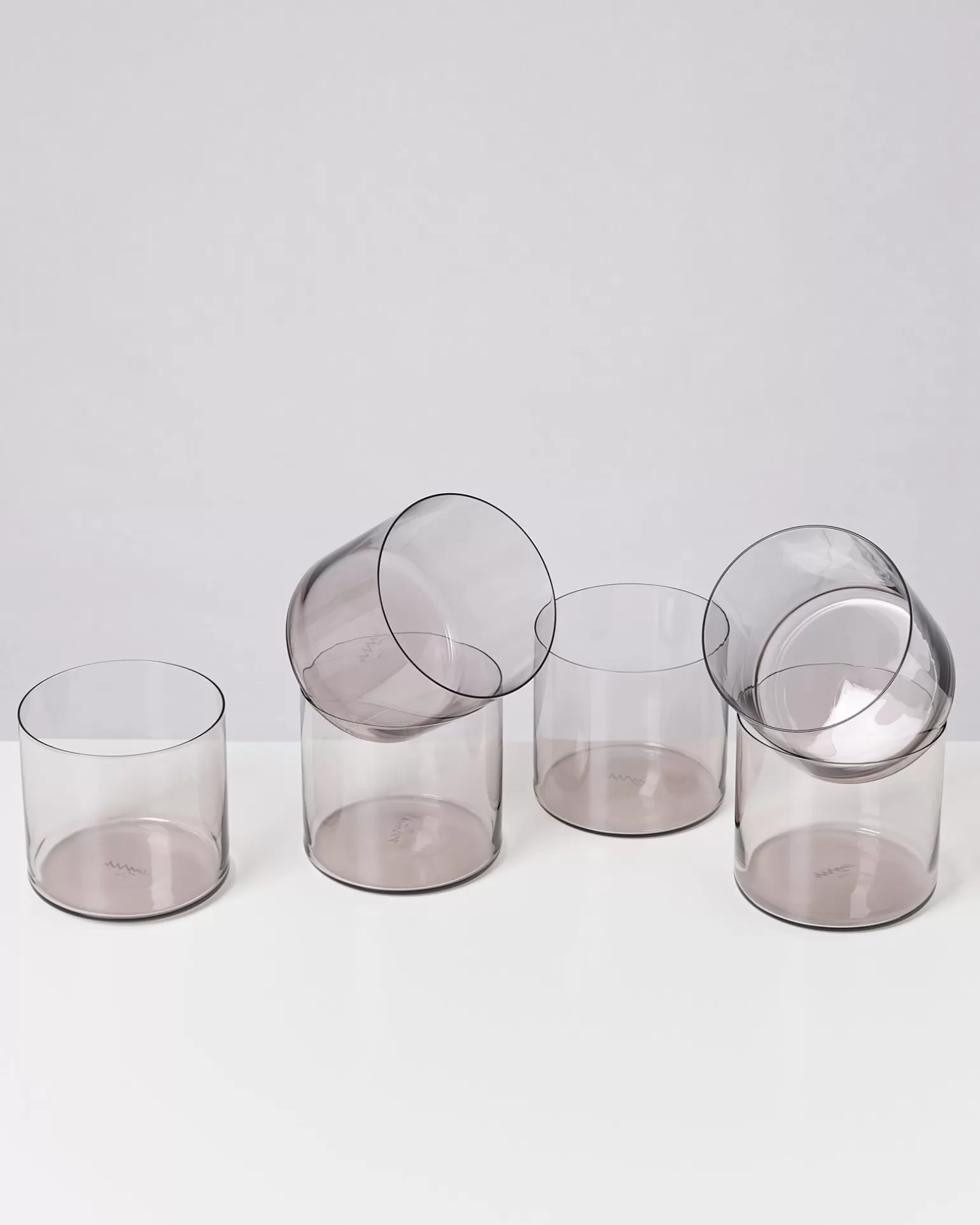 Juego de 6 Vasos de Cristal Tallado en Amatista - Colección Miio Joia by Online Motel | Diseño Elegante para Bebidas Premium