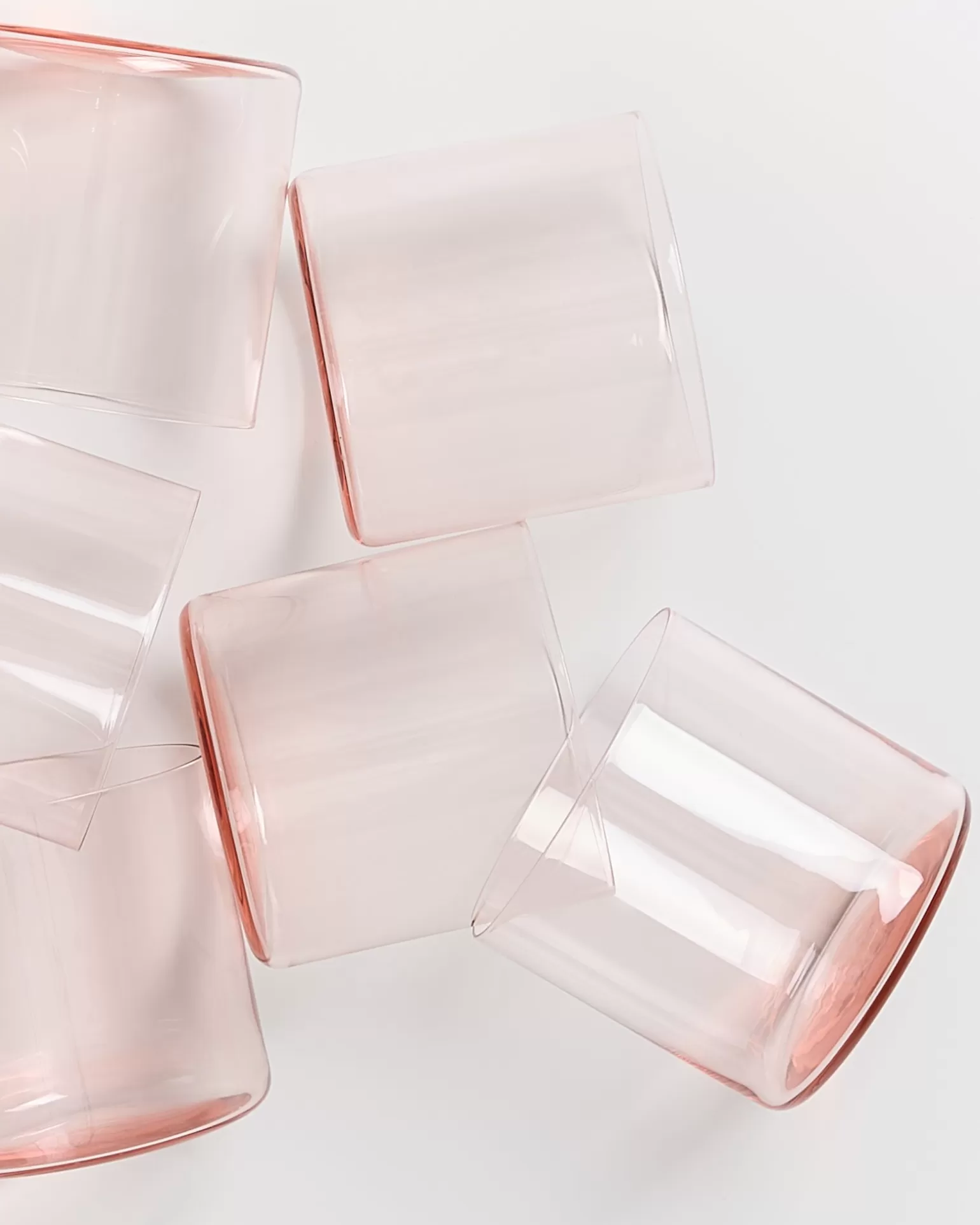 Juego de 6 Vasos de Cristal en Tono Ópalo Rosa - Colección Cheap Motel a Miio Joia