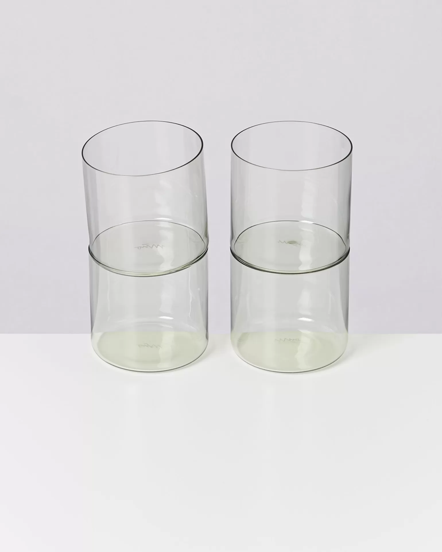 Juego de 4 Vasos Miio Joia - Cristal Tallado en Tono Esmeralda Brillante, Diseño Compacto para Hogar o Restaurante
