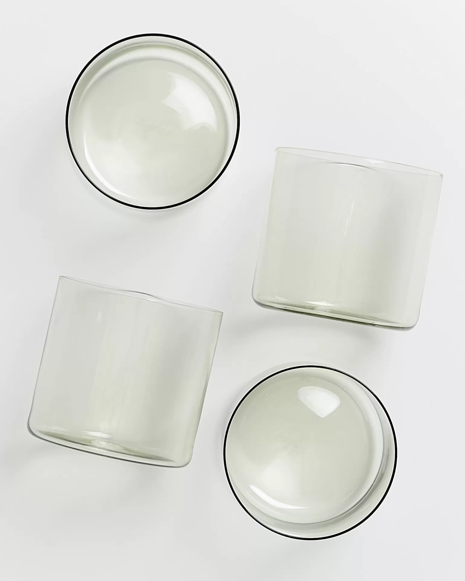Juego de 4 Vasos Miio Joia - Cristal Tallado en Tono Esmeralda Brillante, Diseño Compacto para Hogar o Restaurante