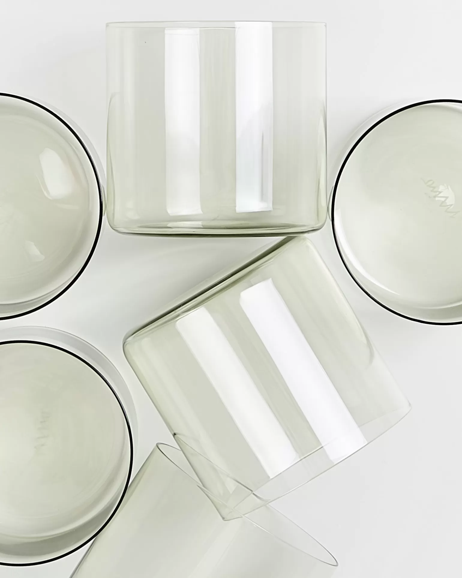 Juego Elegante de 6 Copas de Cristal Verde Esmeralda - Colección Miio Joia para Ambientes Modernos