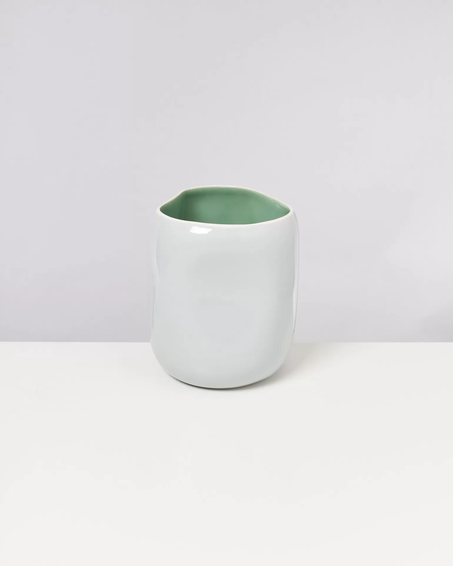 Lámpara de Mesa Miio João con Diseño Moderno - Azul Claro y Tono Salvia | Oferta Especial en Línea