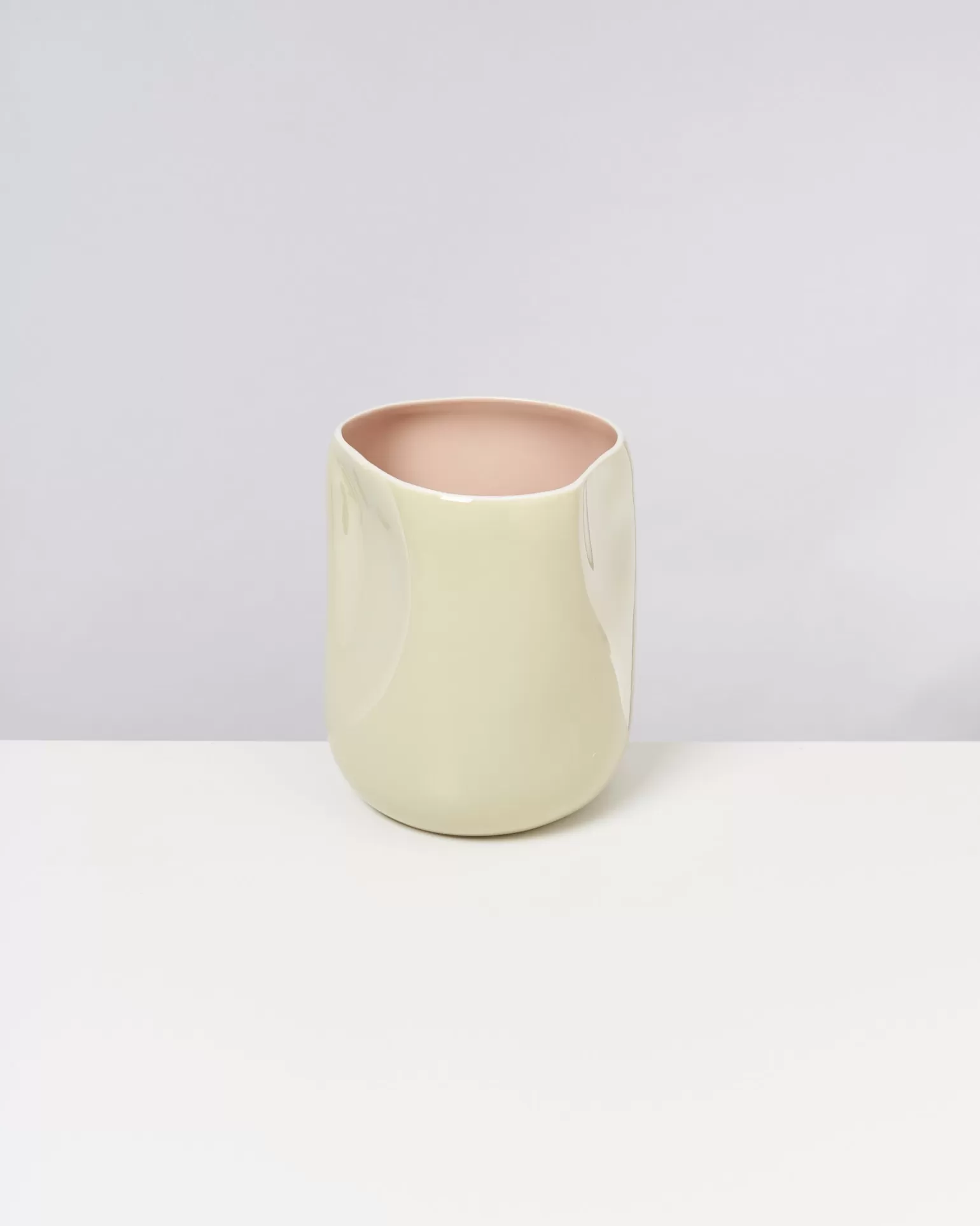 Jarrón Decorativo Motel Miio João - Aroma Relajante de Vainilla y Rosas, Diseño Elegante para Espacios Modernos, Tamaño Grande