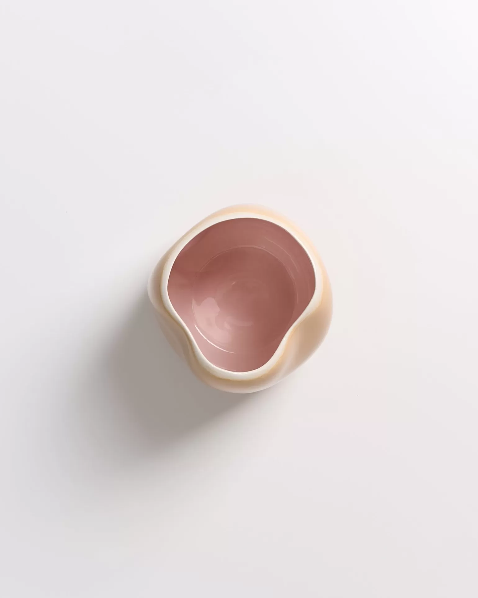 Exclusivo Jarrón Moderno M en Rosa Capuchino - Diseño Elegante para Ambientes Hotelero - Línea Miio João