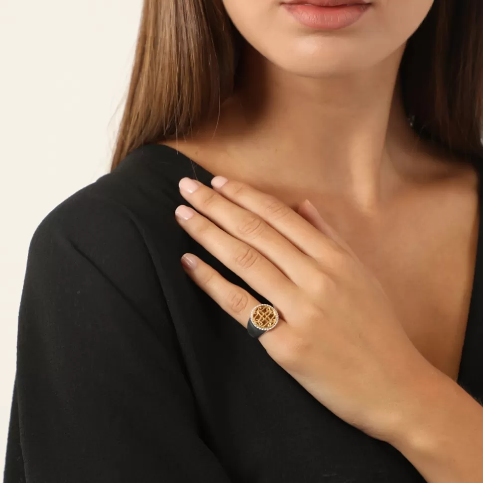 Anillo Folli Follie Kallos - Detalle numismático en oro con diseño robusto femenino