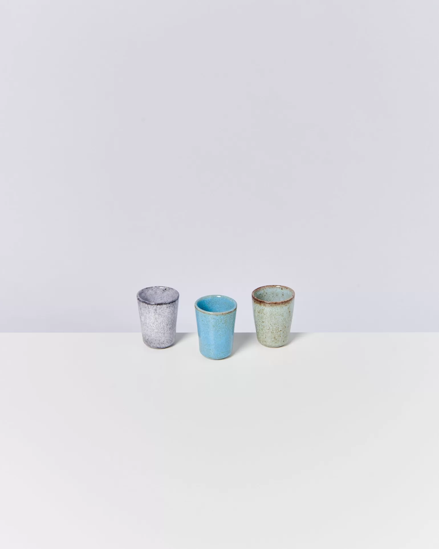 Oferta Especial | Taza Expreso Miio-Mae - Gris Plata con Diseño Moderno y Acabado Suave
