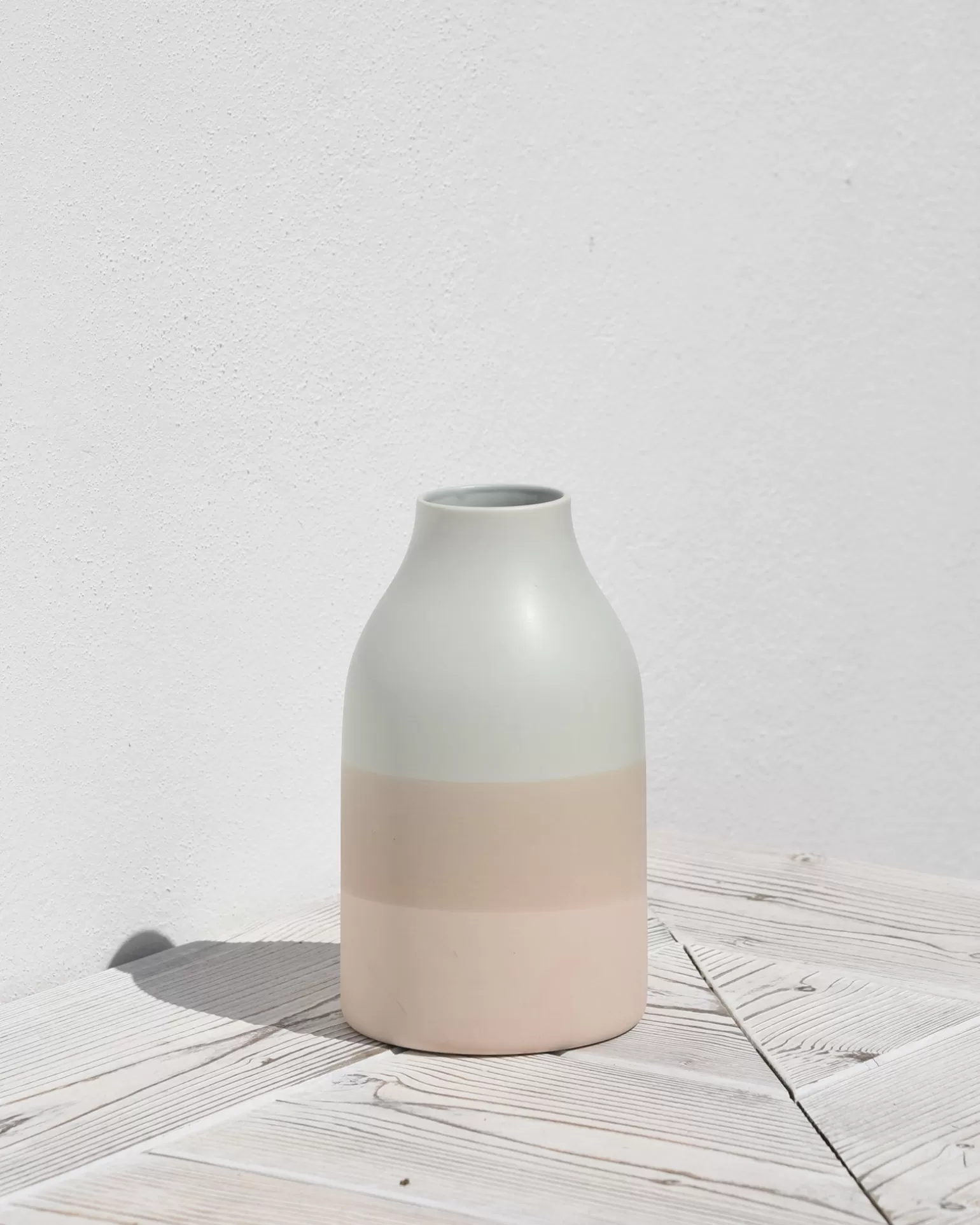 ¡Novedad! Jarrón Marisa de Motel a Miio - Tonos Pastel y Diseño Elegante para una Decoración Armónica