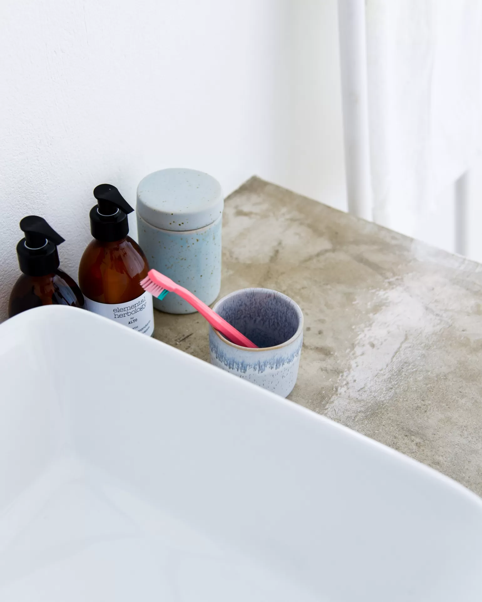 Oferta especial: Taza Melides compacta Motel a Miio - Azul piedra natural, diseño minimalista