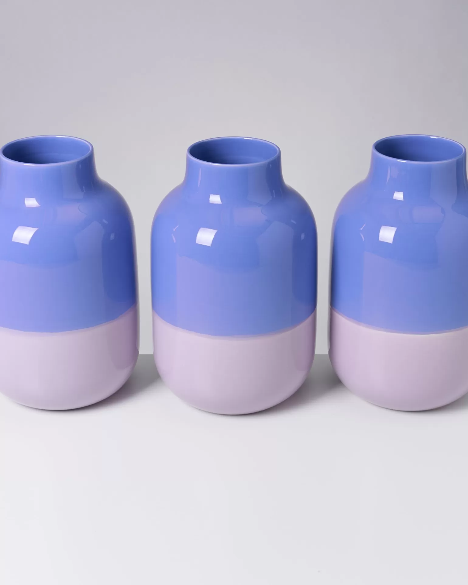 ¡Oferta especial! Jarrón decorativo Motel Miio Nuno tamaño L - combinación azul aciano y lila suave
