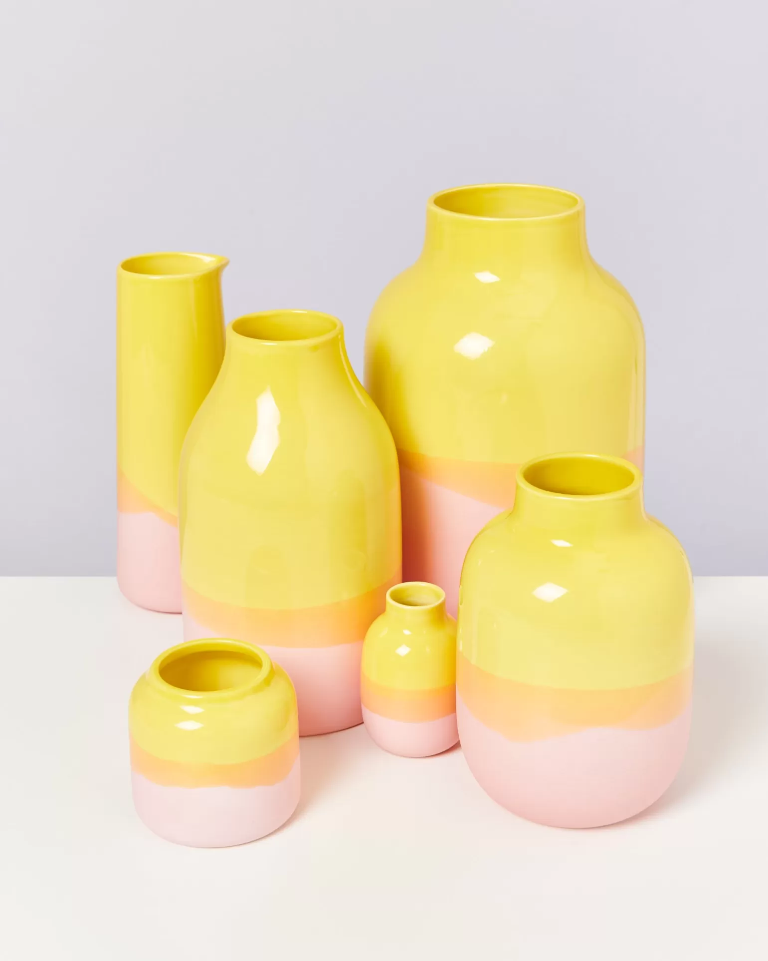 Jarrón decorativo Miio Nuno modelo S - Rosa amarillo en tonos rosados y crema, diseño moderno para hogar u hotel económico