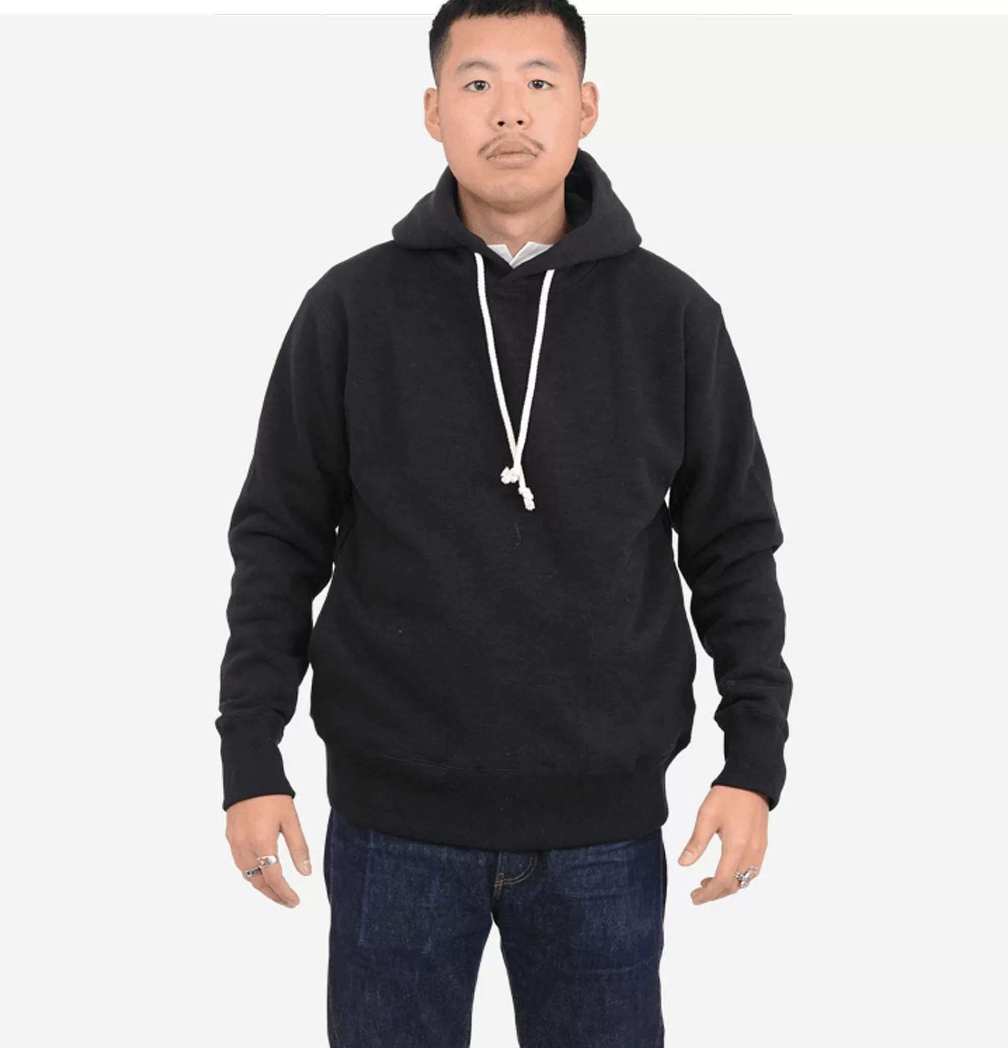 JACKMAN - Sudadera Oversize Unisex en Negro Algodón Orgánico | Buzo con Capucha y Bolsillo Canguro | Diseño Cómodo para Look Casual
