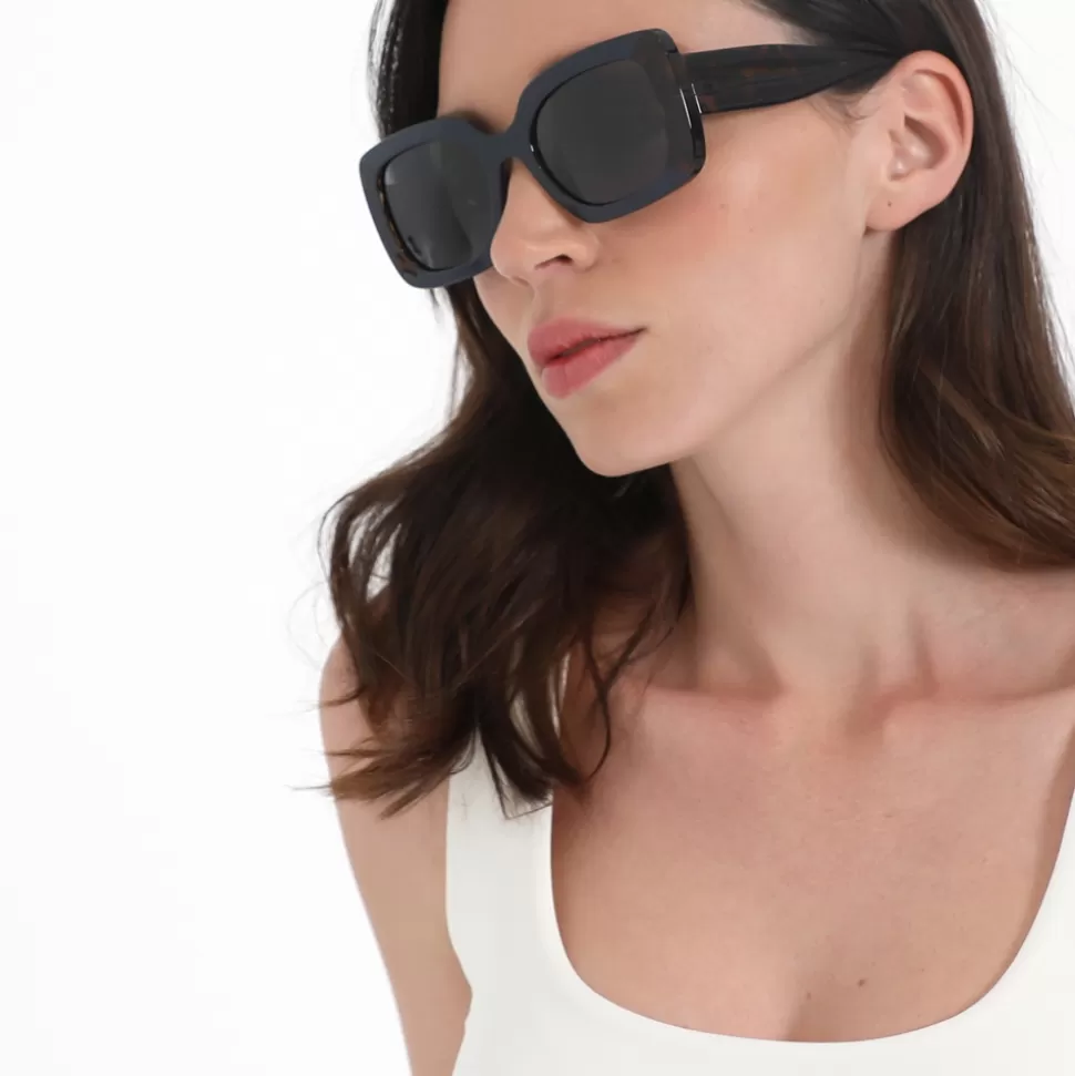 Gafas de Sol Femeninas Folli Follie - Diseño Rectangular en Azul Marino con Detalles Negros