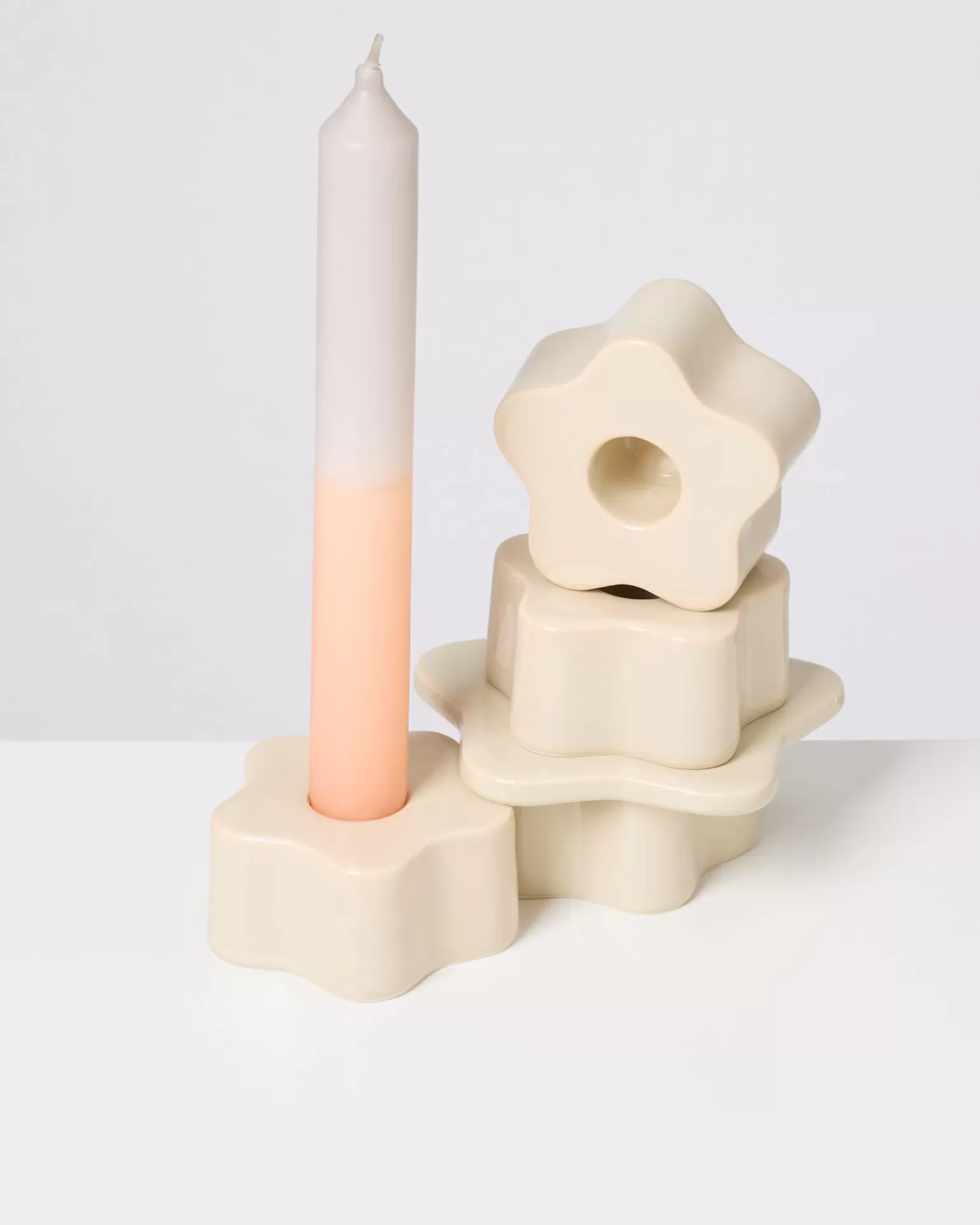 Portavelas Moderno Beige de Hot Motel a Miio Seia – Diseño Decorativo para Ambientes Acogedores