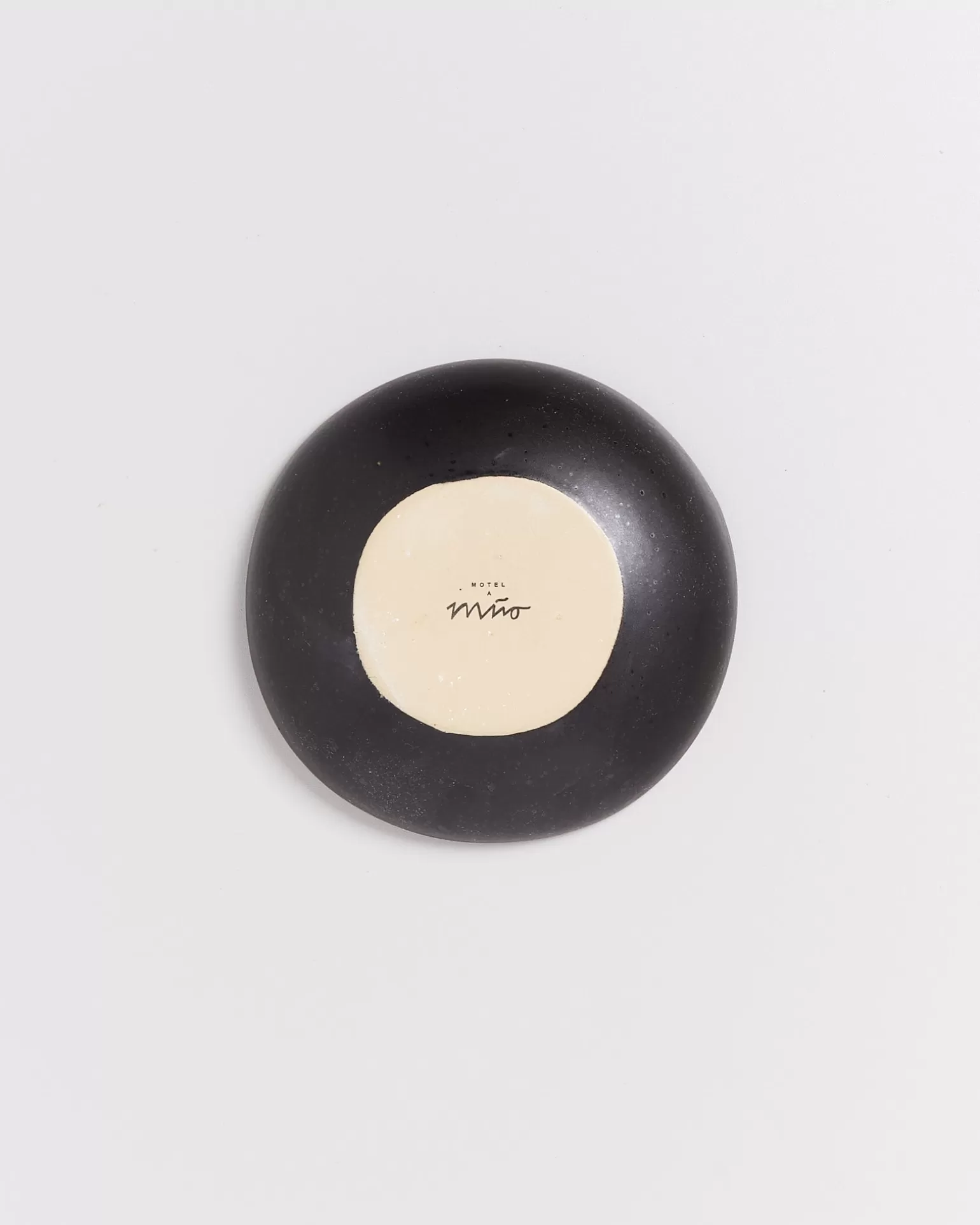 ¡Oferta Relámpago! Placa Mini Motel a Miio Sintra en Negro Absoluto - Últimas Unidades Disponibles ¡Aprovecha Ahora!