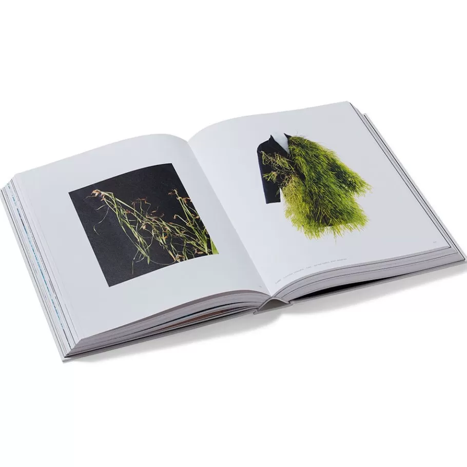 The Met Store Coffee Table Books | Met Publications*Sleeping Beauties: Reawakening Fashion