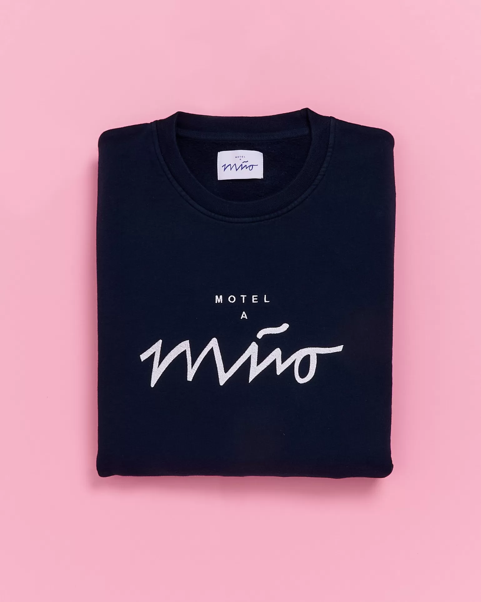 Sudadera Casual Cheap Motel x Miio para Hombre - Azul Marino con Detalles en Blanco